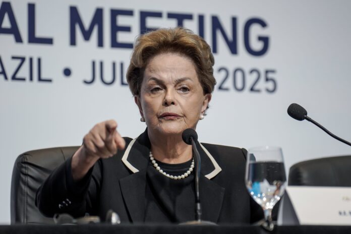 ninguem-quer-assumir-lugar-dos-estados-unidos,-diz-dilma-rousseff