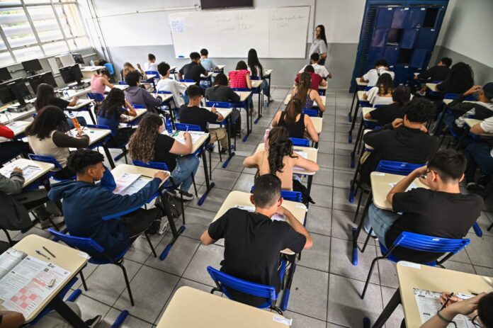 vestibulinho-das-etecs:-mais-de-64-mil-fazem-prova-neste-domingo-(6)
