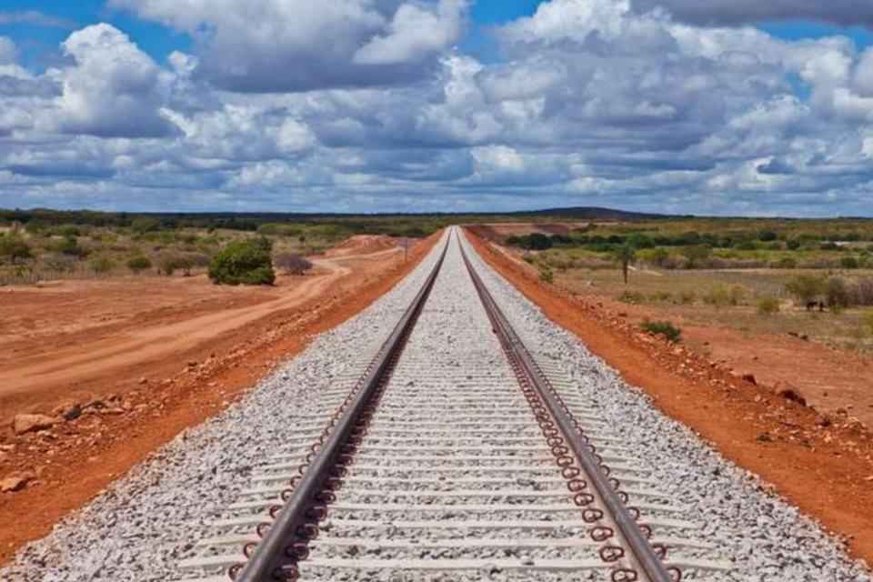 brasil-e-china-assinam-acordo-para-ferrovia-entre-acre-e-peru