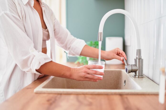o-que-ha-por-tras-da-onda-de-desconfianca-sobre-fluor-na-agua