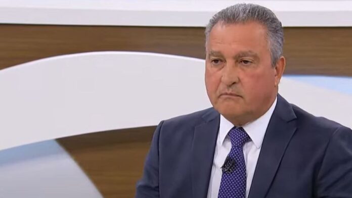 tarcisio-esta-mais-preocupado-com-trump-do-que-empresarios,-diz-rui-costa