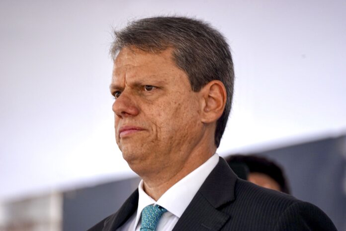 articulacao-do-centrao-por-tarcisio-em-2026-irrita-ala-bolsonarista