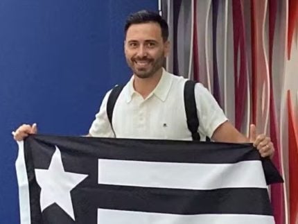 tecnico-davide-ancelotti-desembarca-no-brasil-para-assinar-com-botafogo