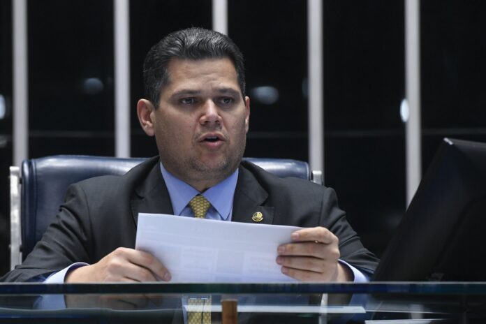alcolumbre-retira-legalizacao-de-cassinos-da-pauta-e-alega-falta-de-quorum