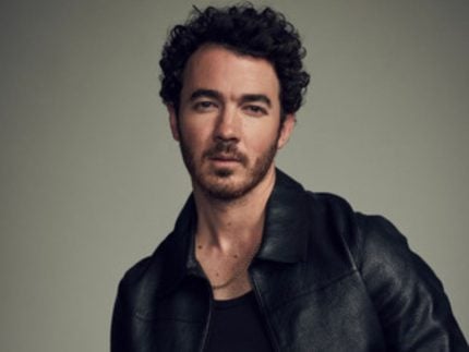 kevin-jonas-afirma-que-perdeu-90%-de-tudo-o-que-ganhou-com-os-jonas-brothers