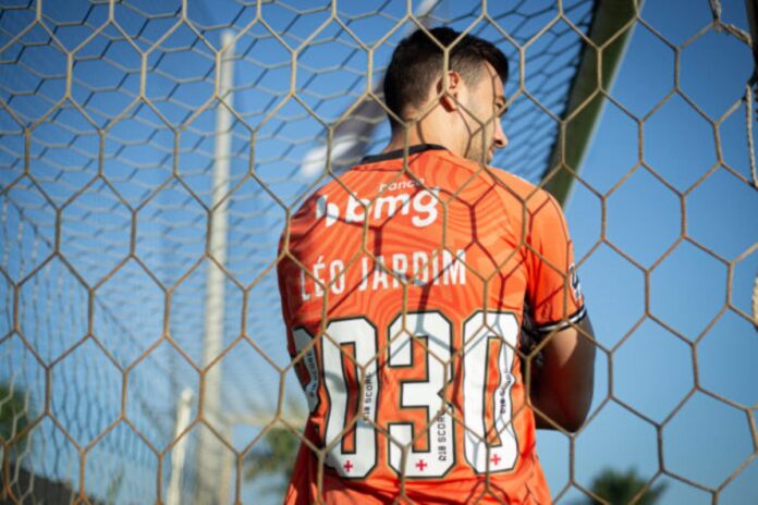 apos-meses-de-negociacao,-vasco-renova-com-leo-jardim-ate-2030