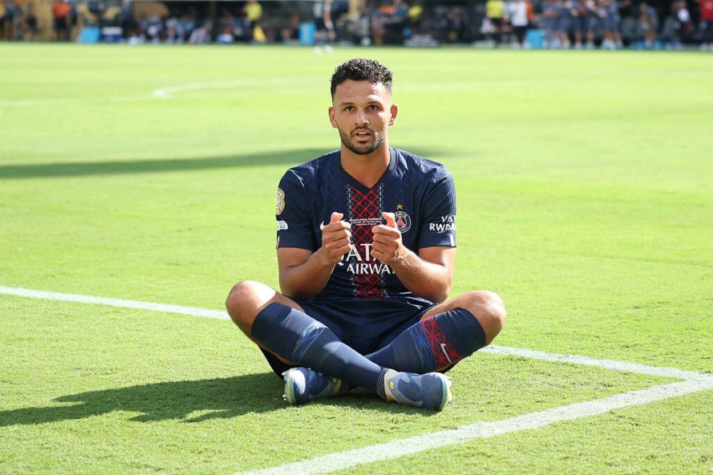 atacante-do-psg-revela-que-botafogo-fez-time-mudar-postura-no-mundial