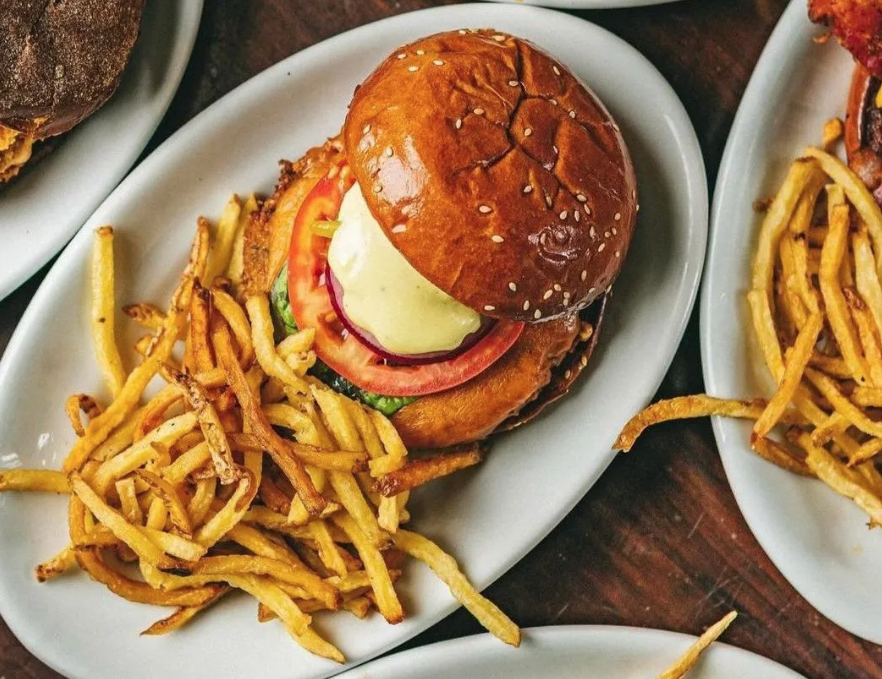 tarifa-de-trump-sobre-o-brasil-pode-aumentar-preco-do-hamburguer-nos-eua