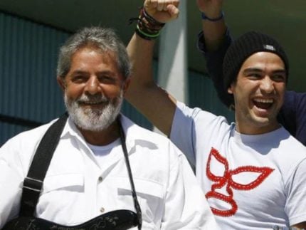 alfonso-herrera,-ex-rbd,-demonstra-apoio-ao-brasil-apos-anuncio-de-tarifa-dos-eua