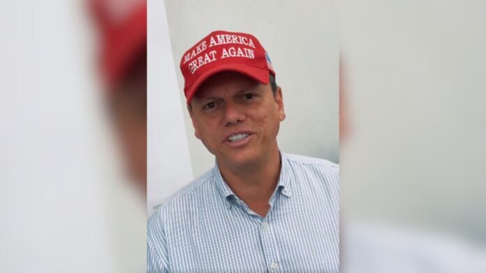 lula-ironiza-tarcisio-e-diz-para-ele-nao-esconder-bone-de-trump