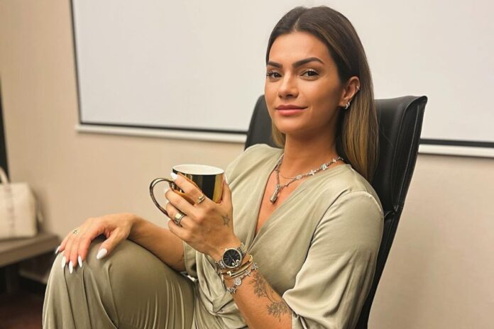 kelly-key-se-torna-presidente-de-clube-de-futebol-em-angola