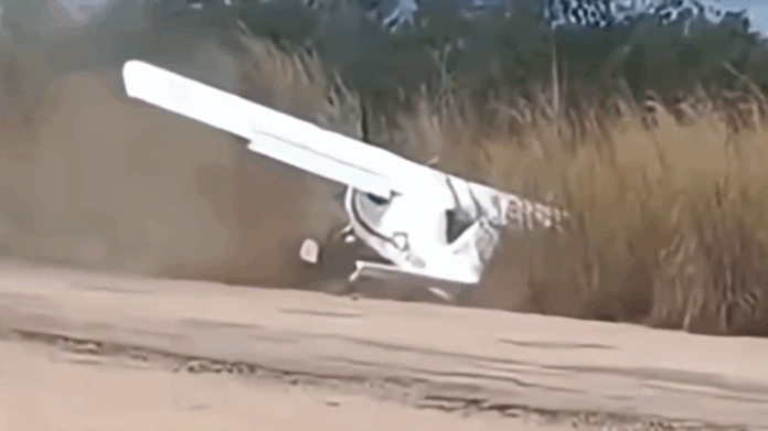 aviao-de-pequeno-porte-sai-da-pista-durante-pouso-no-ceara
