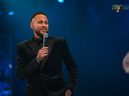 batmovel:-neymar-compra-carro-inspirado-em-super-heroi-avaliado-em-mais-de-r$-8-milhoes
