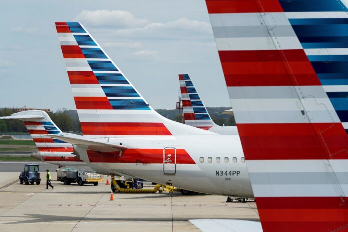 estrangeiros-deverao-pagar-nova-taxa-de-us$-250-para-visto-americano;-veja