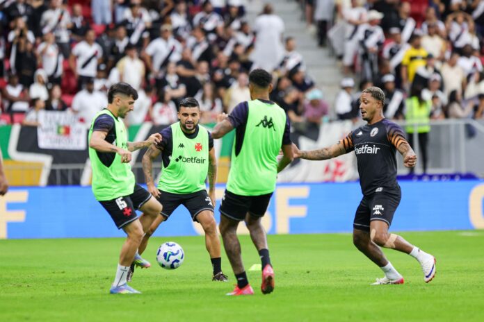 vasco-e-botafogo-se-enfrentam-na-arena-brb-mane-garrincha.-acompanhe