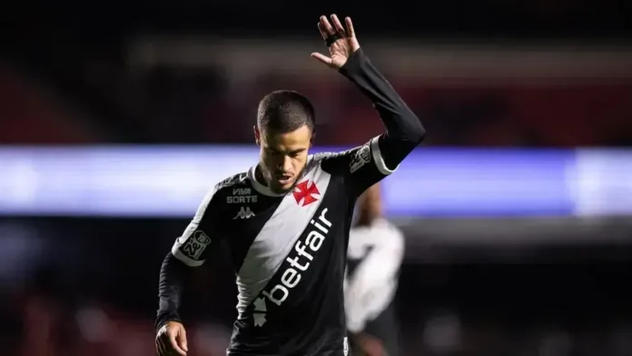 vasco:-coutinho-sente-a-panturrilha-e-sera-desfalque-na-sul-americana