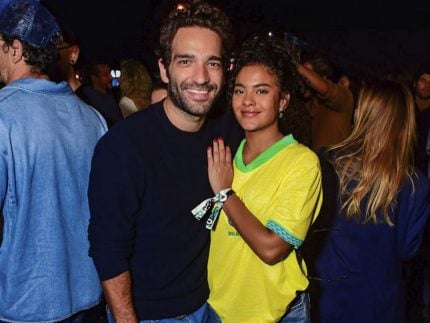 parceiros-na-tv-e-fora-dela:-bella-campos-e-humberto-carrao-curtem-festival-no-rio