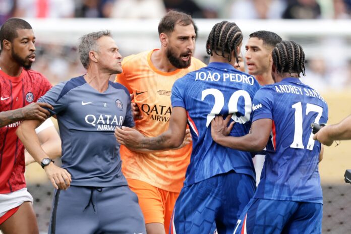 mundial:-veja-novo-angulo-da-briga-entre-joao-pedro-e-luis-enrique