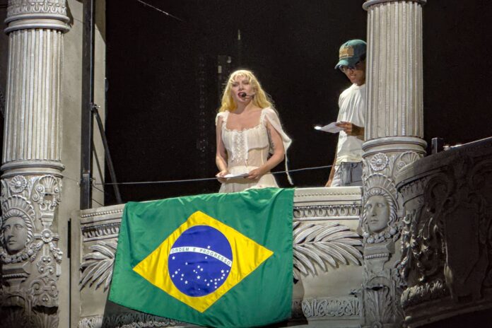 emissora-contesta-publico-de-2,1-milhoes-em-show-de-lady-gaga-no-rio