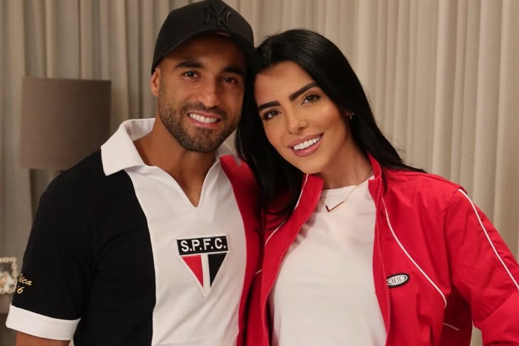 esposa-de-lucas-moura-rebate-torcedores-apos-criticas-ao-jogador