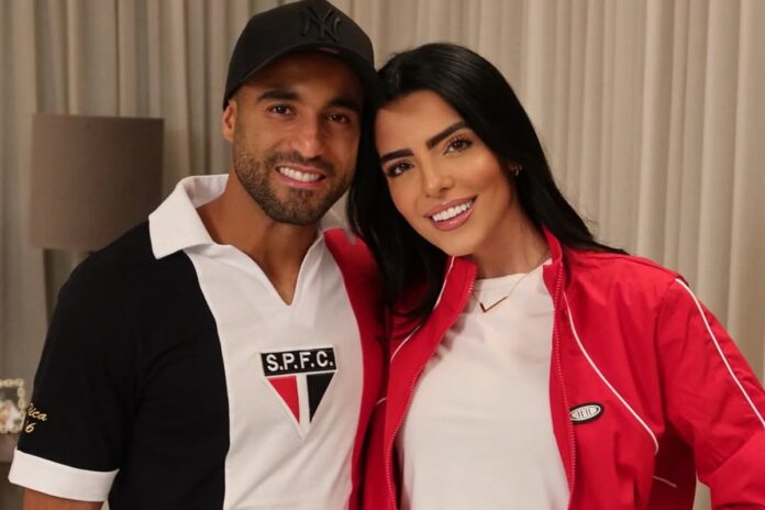 esposa-de-lucas-moura-rebate-torcedores-apos-criticas-ao-jogador