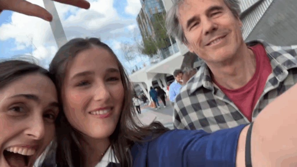walter-salles-faz-aparicao-inusitada-em-show-de-estrela-do-pop;-entenda