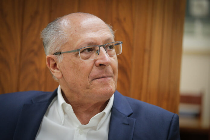 alckmin-reune-empresarios-e-anuncia-esforco-para-reverter tarifaco
