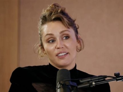 miley-cyrus-revela-por-que-evita-turnes:-“e-muito-dificil-manter-a-sobriedade”