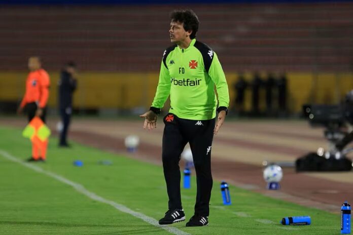 apos-goleada,-diniz-cita-limitacoes-financeiras-para-contratacoes
