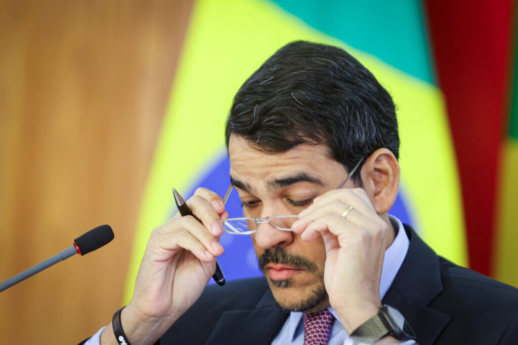 apos-a-fazenda,-agu-anuncia-medidas-para-cortar-gastos.-confira-lista