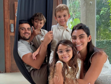 felipe-simas-elogia-esposa-por-priorizar-a-familia:-“tenho-muito-orgulho-dela”