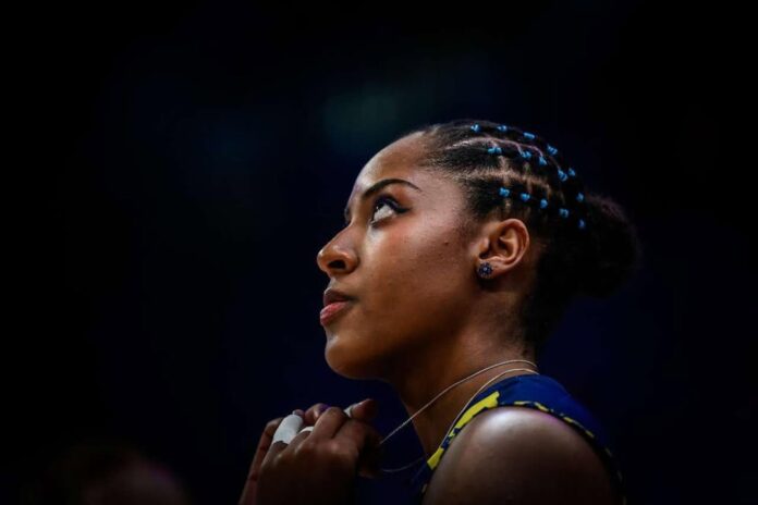 volei:-ana-cristina-passa-por-cirurgia-e-esta-fora-do-mundial-e-da-vnl