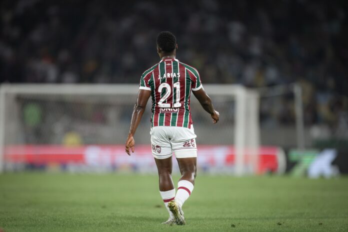 thiago-silva-exalta-arias-e-diz-que-colombiano-correu-risco-em-despedida