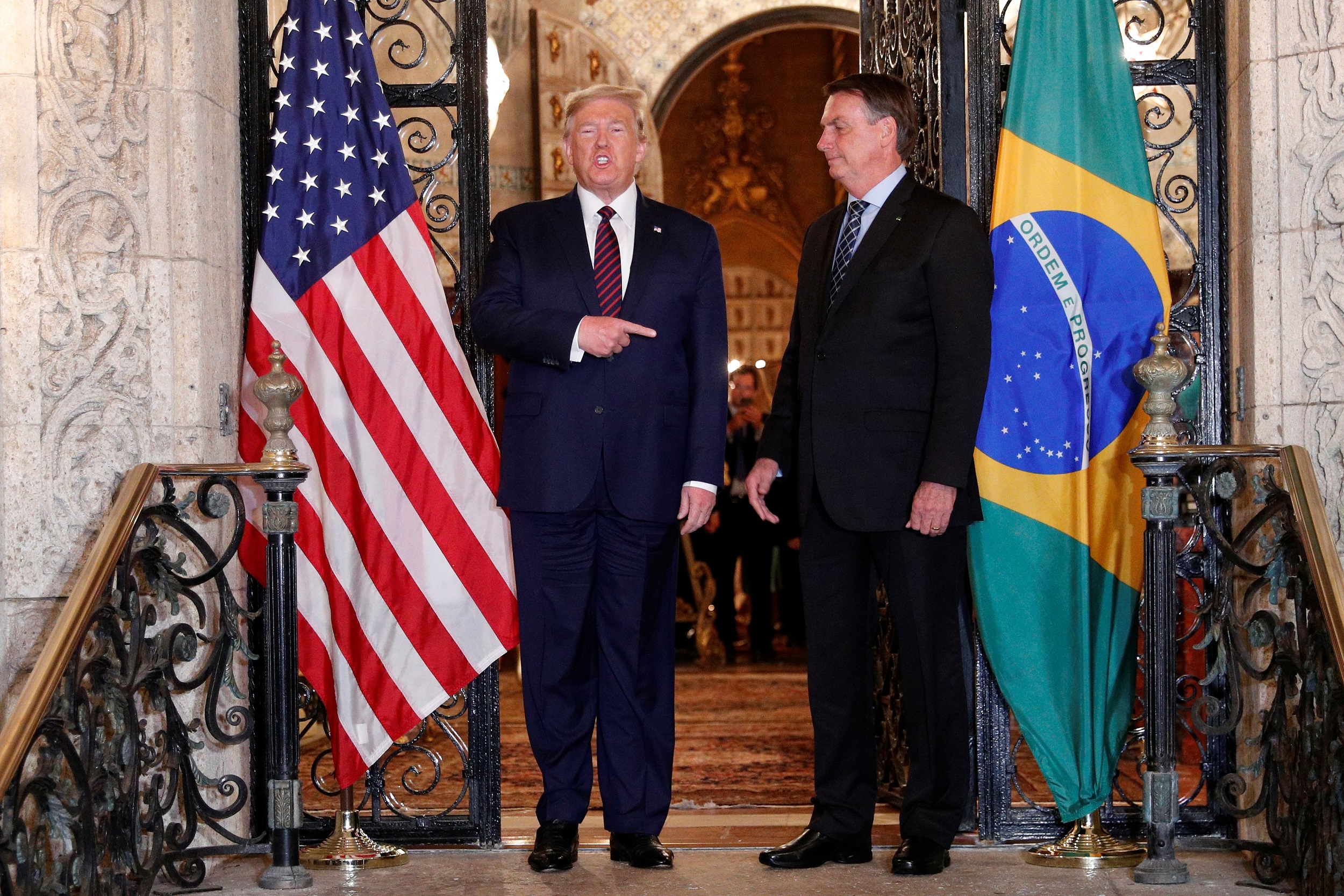 bolsonaro-agradece-trump-e-diz-que-processo-tenta-tira-lo-da-politica