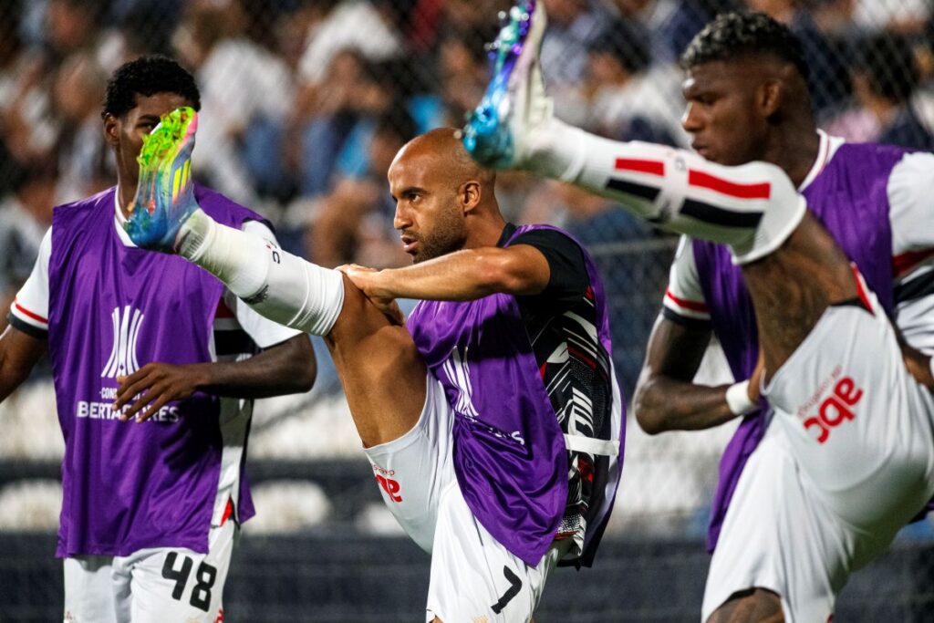 sao-paulo-revela-condicoes-medicas-e-data-para-retorno-de-lucas.-veja