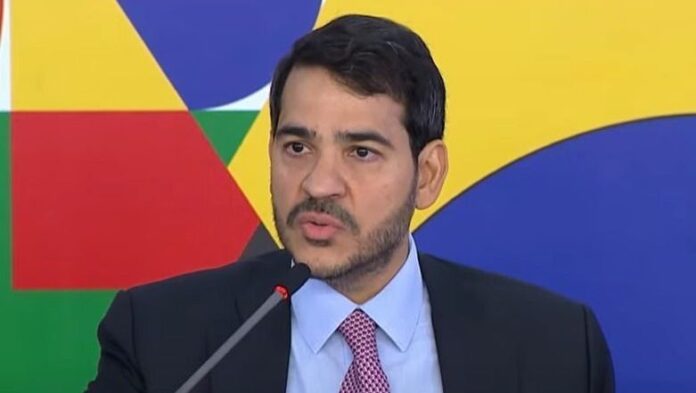 agu-pede-investigacao-sobre-suspeita-de-lucros-ilicitos-com-tarifa-de-trump