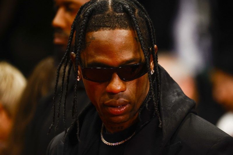 travis-scott-e-flagrado-em-mcdonald’s-no-rio-de-janeiro;-veja-o-video