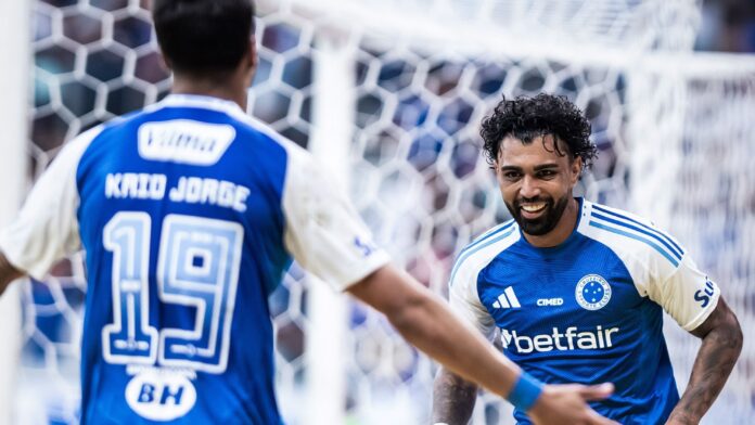kaio-jorge-brilha,-cruzeiro-goleia-juventude-e-segue-lider-do-brasileirao