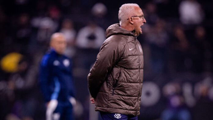 corinthians:-dorival-fala-de-memphis-e-abre-o-jogo-sobre-pressao