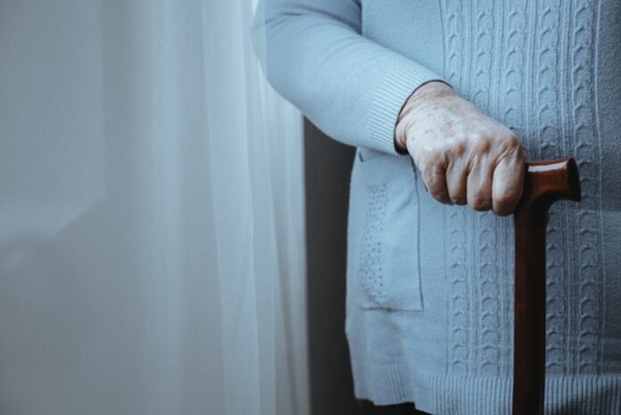 tecnica-com-ia-melhora-caminhada-de-pessoas-com-parkinson,-diz-estudo