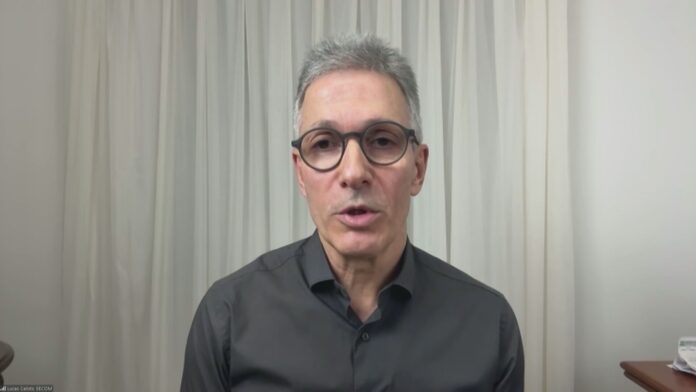 a-cnn,-zema-diz-ter-“muito-em-comum-com-bolsonaro”-e-defende-anistia