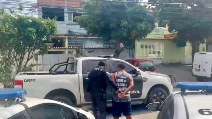 policia-mira-funcionarios-de-transportadoras-por-roubo-de-carga-no-rj