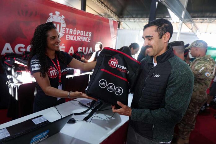 metropoles-endurance:-atletas-retiram-kits-e-celebram-competicao-no-df