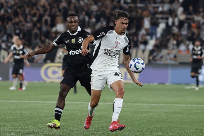 brasileirao:-com-gol-de-memphis,-corinthians-empata-com-botafogo