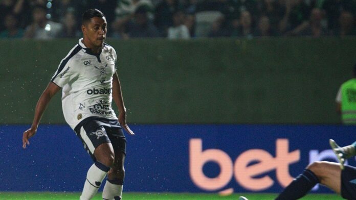 serie-b:-remo-perde-gols-incriveis-e-cede-empate-ao-goias-no-fim