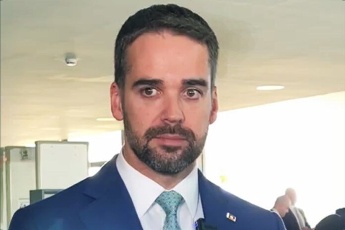 leite-culpa-familia-bolsonaro-por-tarifaco,-mas-nao isenta lula