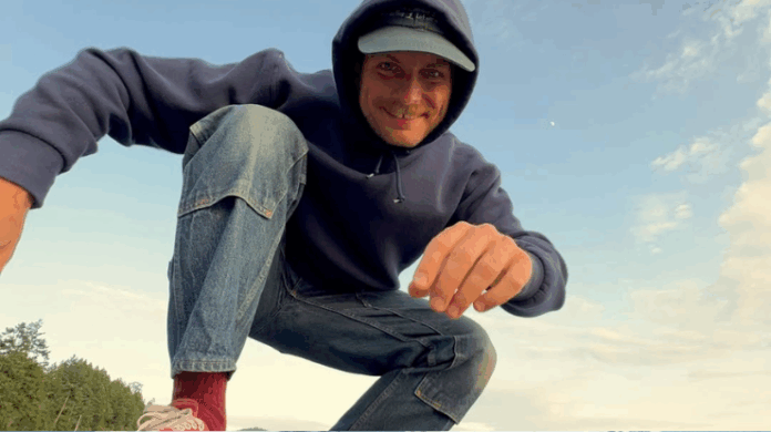 apos-esgotar-show-unico,-mac-demarco-anuncia-turne-em-todo-brasil
