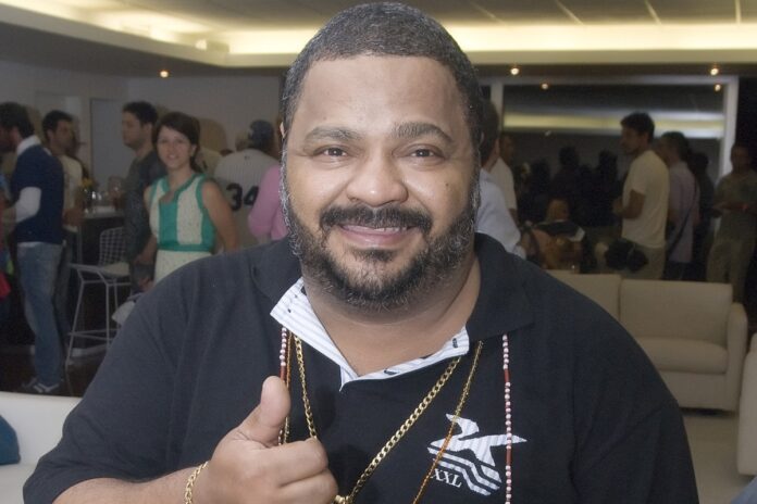 fundo-de-quintal-e-carreira-solo:-relembre-a-carreira-de-arlindo-cruz