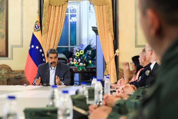 venezuela:-militares-declaram-alerta-apos-eua-subirem-recompensa-por-maduro