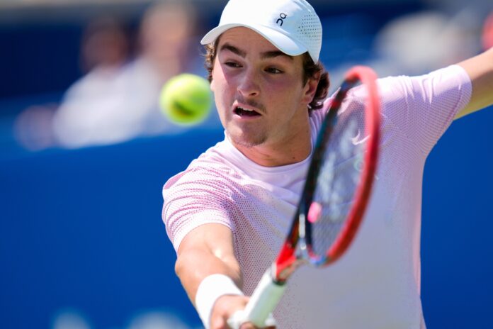 joao-fonseca:-confira-onde-assistir-o-brasileiro-no-masters-de-cincinnati